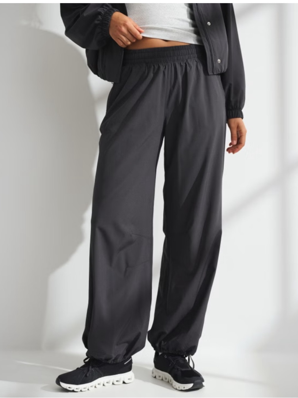Abercrombie & Fitch Women’s YPB motion TEK Jogger Balloon Pant Pants Black Sz M